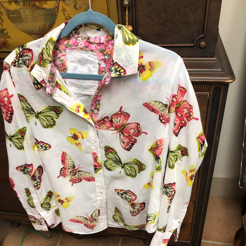 Cute Cino butterfly print shirt